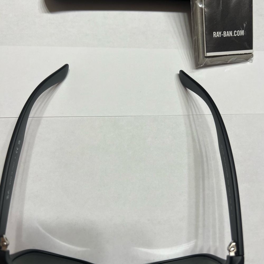Ray-Ban 2132 New Wayfarer Black Sunglasses - Picture 3 of 5